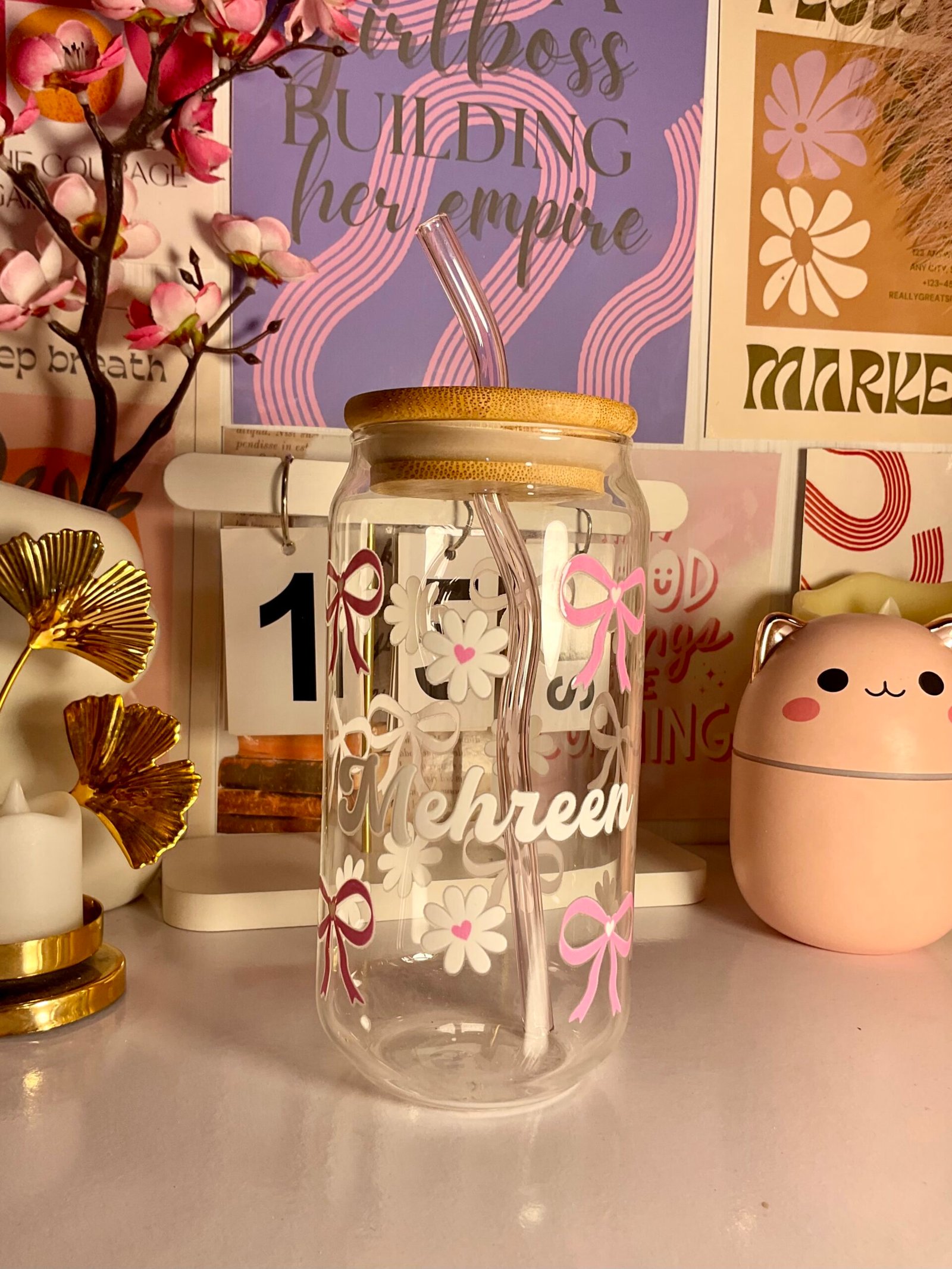 Personalised Bow Daisy Glass Tumbler – 550ml